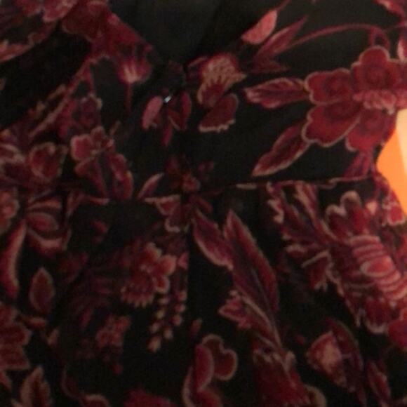 Express Boho Hippie CottageCore Goth Black Red floral Summer Top Tank Medium - Picture 6 of 8